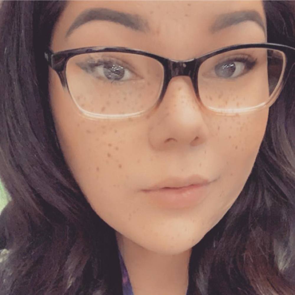 Meet your Posher, Ana